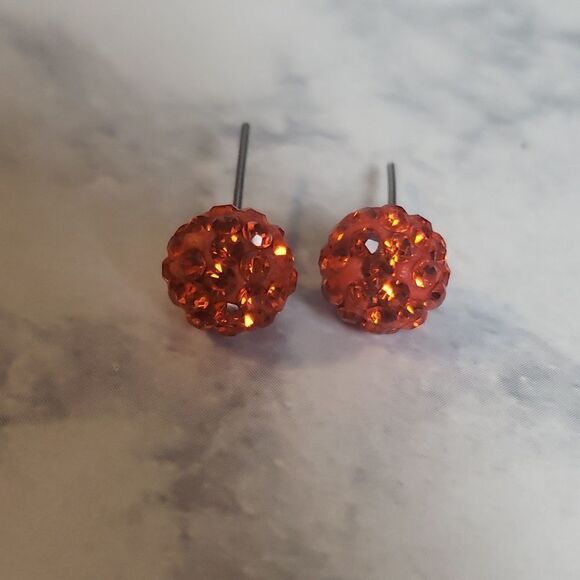 Red Earrings  - Picture 1 of 3